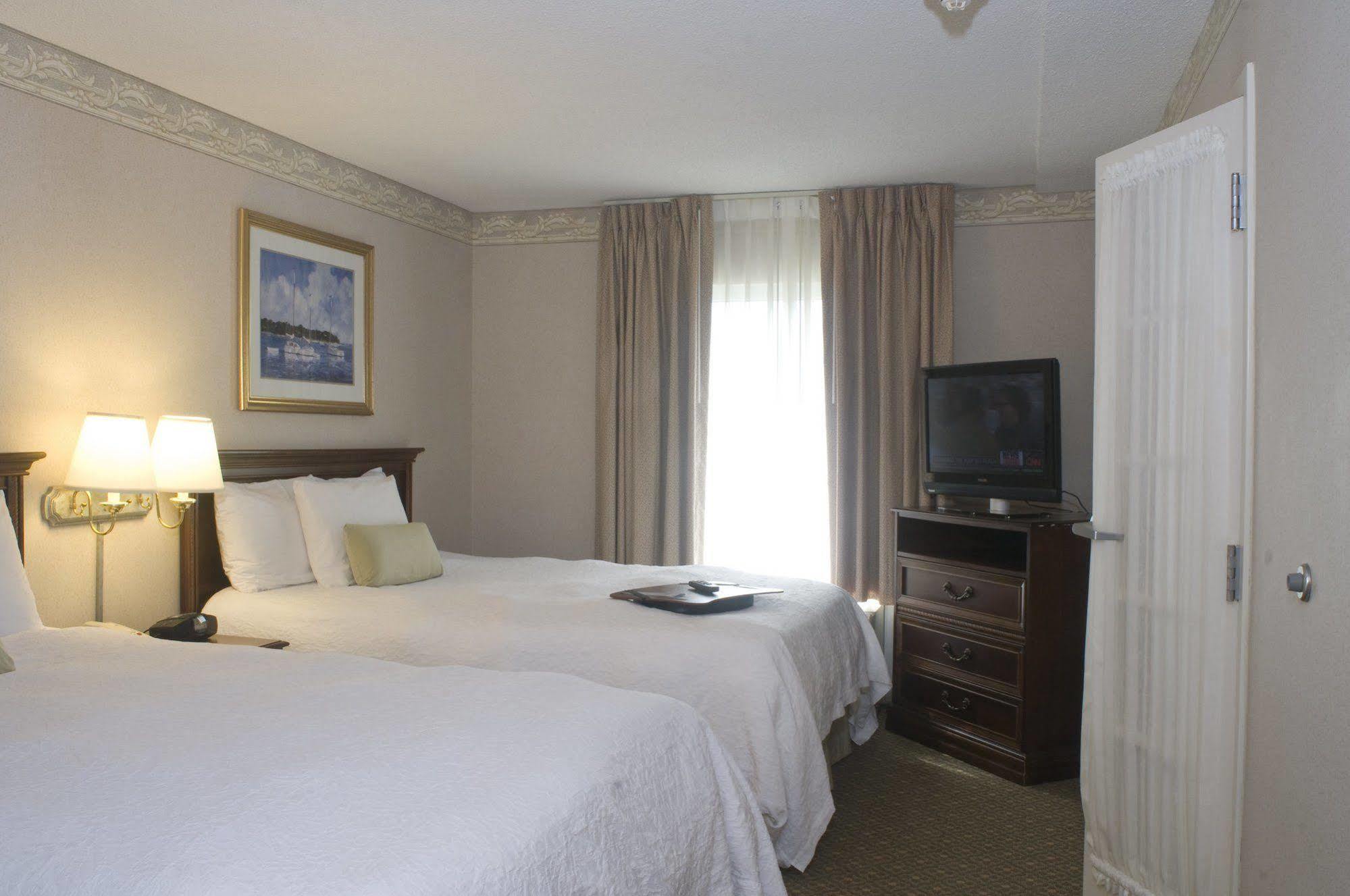 Hampton Inn & Suites Middletown Ngoại thất bức ảnh